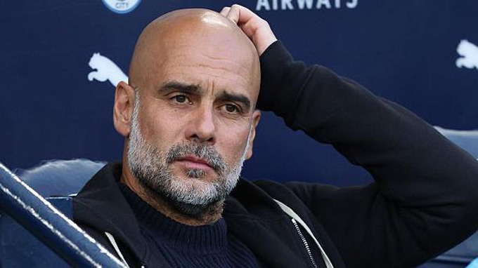 Pep Guardiola sẵn sàng chơi phòng ngự để Man City có vé Champions League