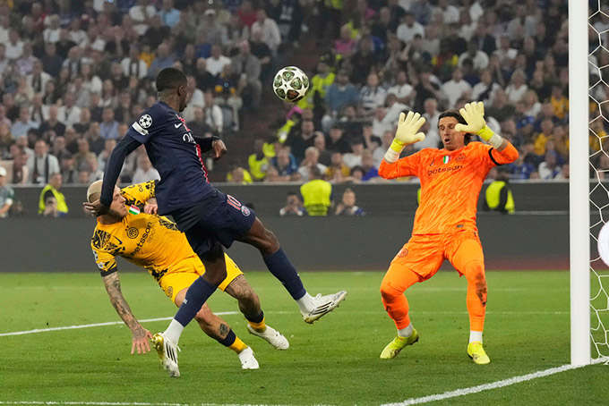 Dembele dứt điểm nhiều hơn thường lệ