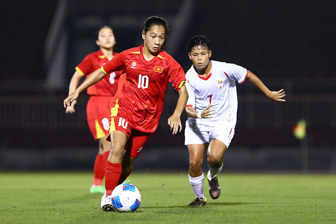 U19 nữ Việt Nam đã giành trọn 3 điểm ở ngày ra quân. Ảnh: An Tô