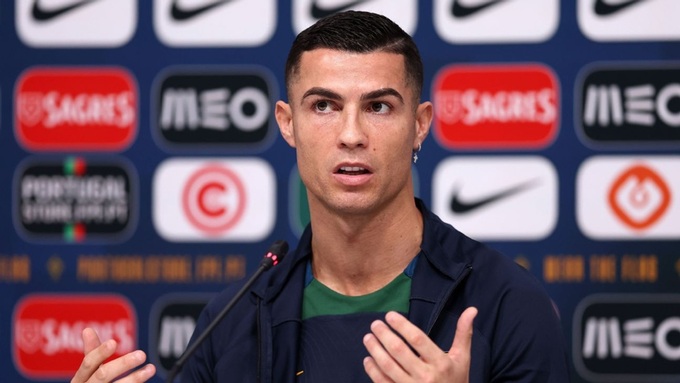 Ronaldo cho rằng hãy để Yamal được yên