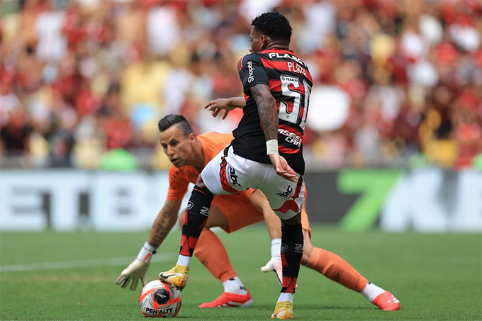 Fabio đã gia hạn hợp đồng với Fluminense