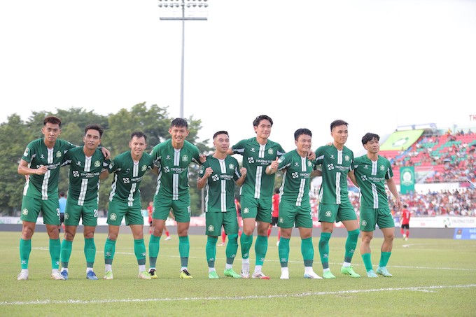 CLB Bình Phước sẽ được thưởng 10 tỷ đồng nếu có mặt ở V.League. Ảnh: Anh Khoa