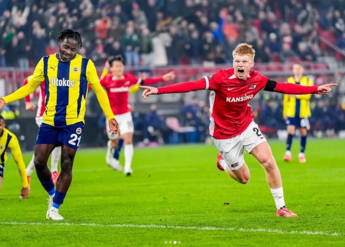Kees Smit là T năng trẻ hứa hẹn nhất của bóng đá Hà Lan.