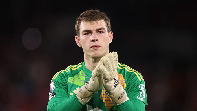 Chelsea quan tâm đến thủ thành Mads Hermansen