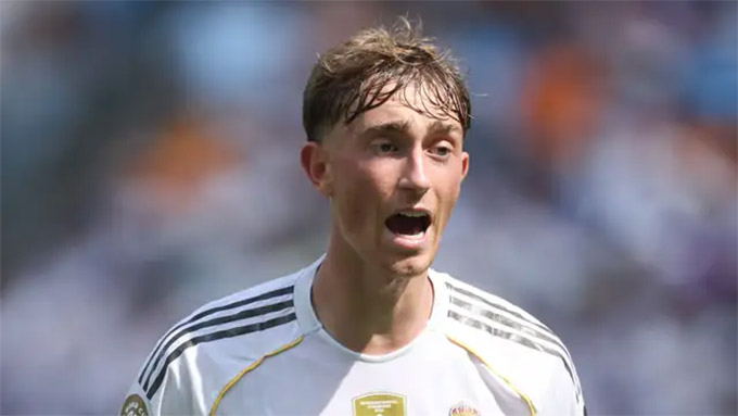 Bố của Dean Huijsen đang "gây thù chuốc oán" cho Real Madrid khi chế giễu cùng lúc cả Man City, Barca và Atletico