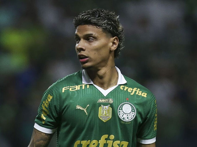 Richard Rios được MU theo sát