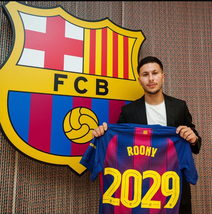Roony Bardghji chính thức gia nhập Barca