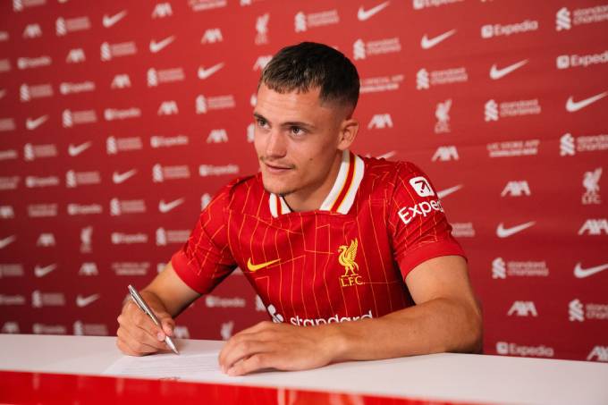 "Bom tấn" Florian Wirtz của Liverpool.