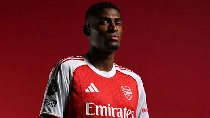 Arsenal đã chiêu mộ thành công Mosquera