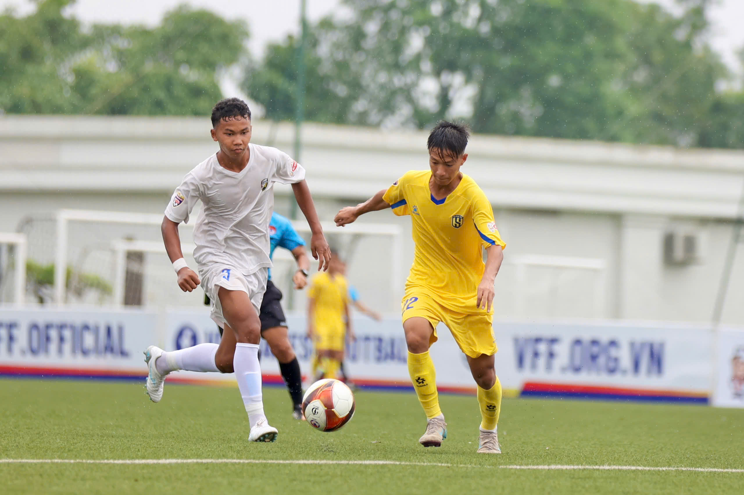 SLNA (áo vàng) là ứng cử viên nặng ký cho ngôi vô địch giải U15 quốc gia 2025