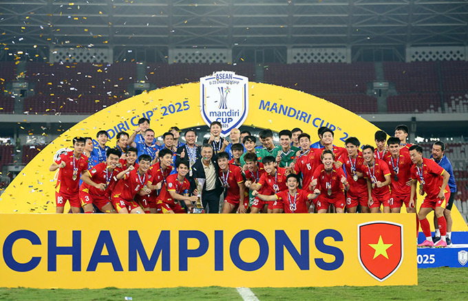 U23 Việt Nam vô địch ngay tại sân Gelora Bung Karno của Indonesia - Ảnh: VFF