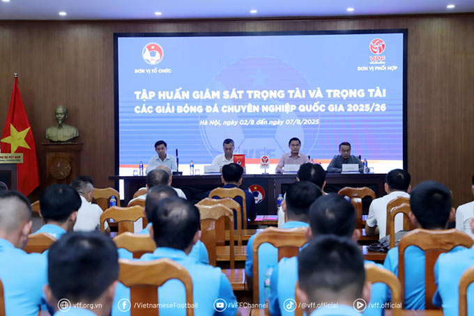 Bế mạc Chương trình tập huấn giám sát, trọng T các giải bóng đá chuyên nghiệp quốc gia 2025/26.