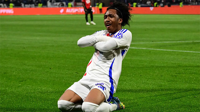 Fofana được Lyon treo giá 40 triệu euro