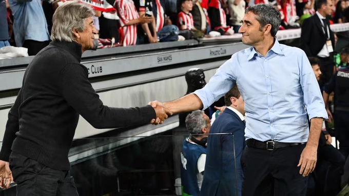 HLV Ernesto Valverde của Bilbao chuẩn bị có màn đấu trí với ông bạn già Manuel Pellegrini.