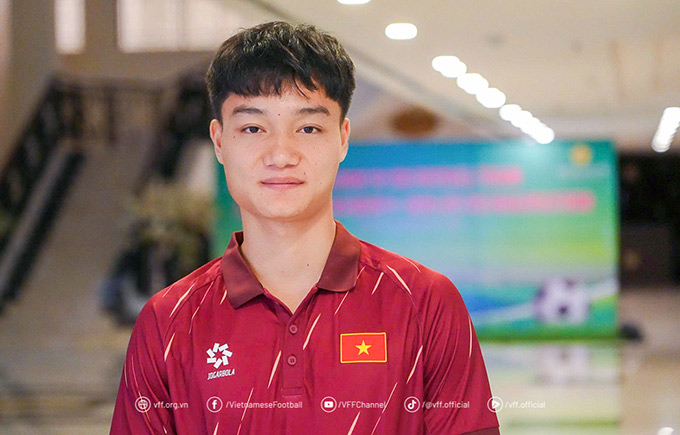 Xuân Bắc hạnh phúc khi được chơi trên chính mảnh đất quê hương Phú Thọ - Ảnh: VFF