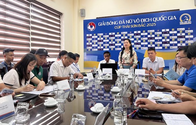 Cuộc họp kỹ thuật trước giải bóng đá nữ VĐQG 2025. Ảnh: VFF