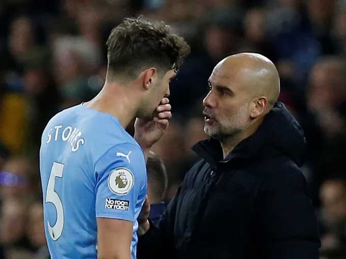 HLV Pep Guardiola cũng sẽ phải đau đầu với chấn thương của Stones