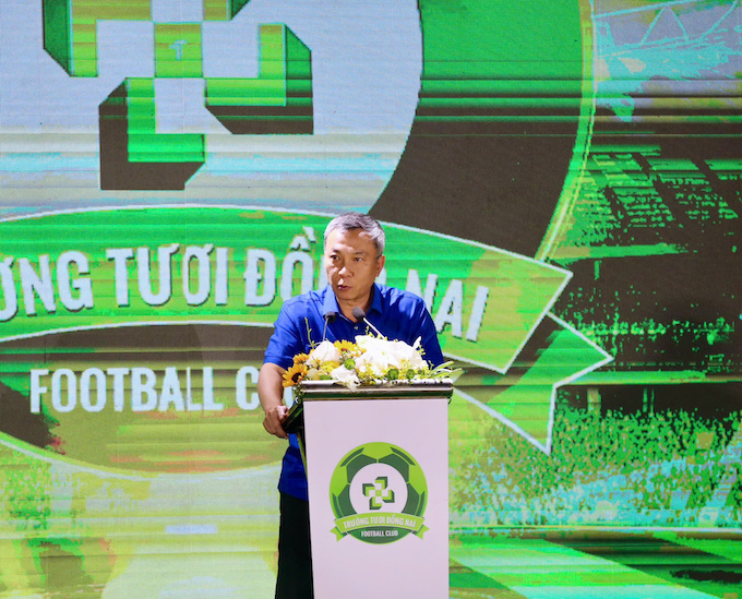 Chủ tịch VFF Trần Quốc Tuấn phát biểu tại lễ xuất quân - Ảnh: Anh Khoa