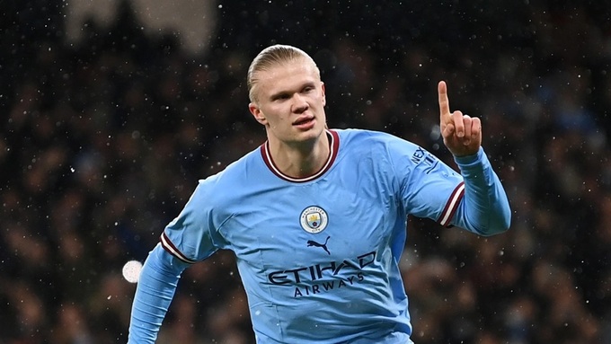 Erling Haaland là ác mộng của MU trong các trận derby Manchester