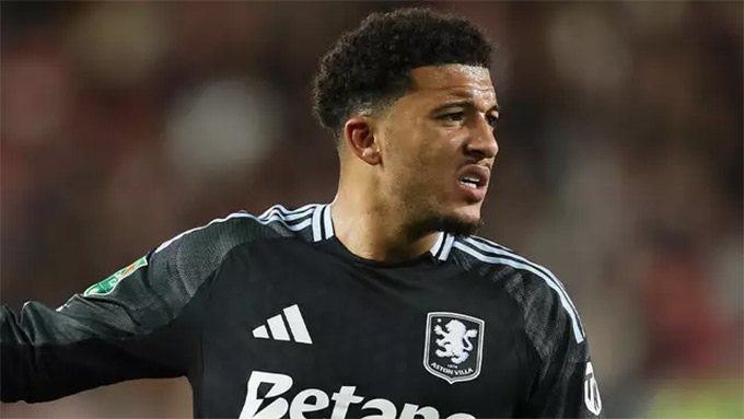 Sancho có trận ra mắt Aston Villa