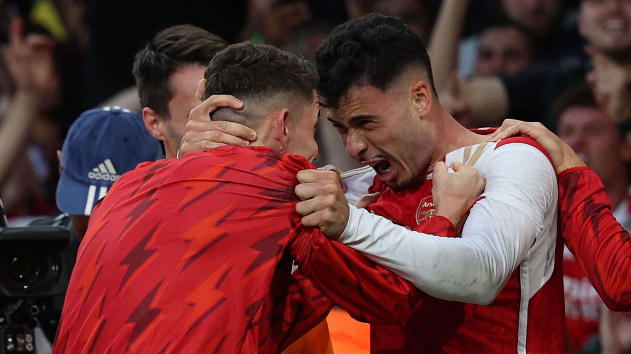 Martinelli đã ghi bàn sau khi vào sân ở trận gặp Athletic và Man City