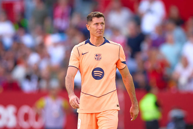Lewandowski đã già và Barca có thể cần chuẩn bị một phương án mới thay thế
