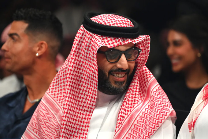 Al-Sheikh tuyên bố MU sắp có một nhà đầu tư mới