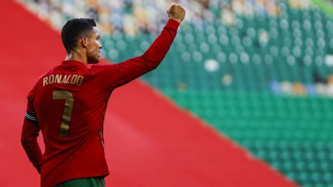 Thêm một kỷ lục nữa đang chờ Cristiano Ronaldo độc chiếm