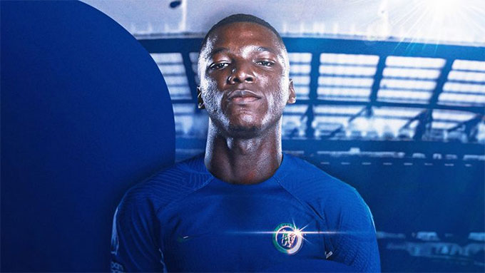 Caicedo chỉ có tên trong danh sách dự bị của Chelsea