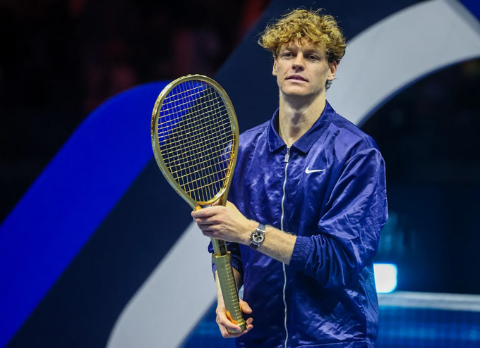 Jannik Sinner yêu siêu mẫu đẹp như hoa hậu