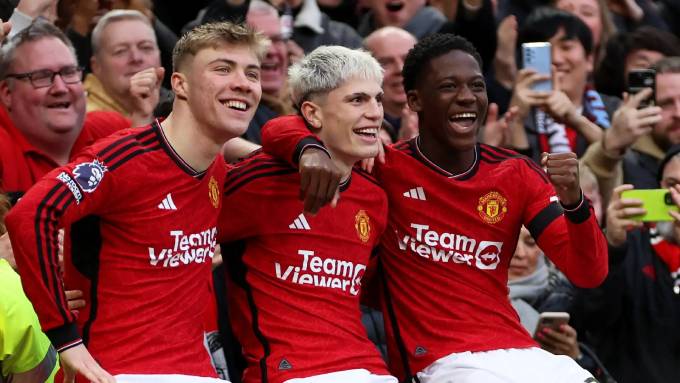 Mainoo có thể theo chân McTominay và Hojlund sang Napoli