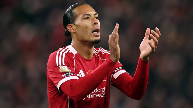 Van Dijk từng đề xuất bản thân với Real Madrid