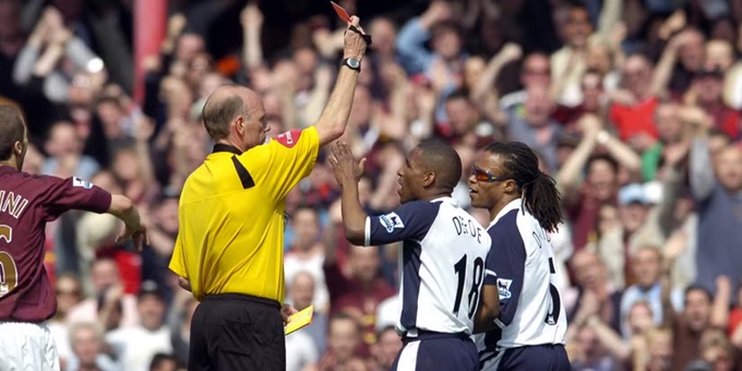 Edgar Davids (25 thẻ đỏ)