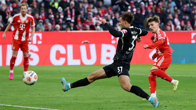 Lennart Karl lập kỷ lục cho Bayern ở chiến thắng 6-2 trước Freiburg