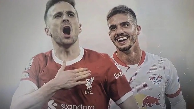 Tiền đạo Andre Silva (phải) của Elche bị Real Madrid nhầm là người anh trai đã mất cùng Diogo Jota