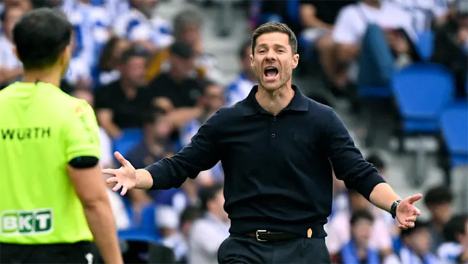 HLV Alonso bực tức với các học trò sau trận hòa Elche