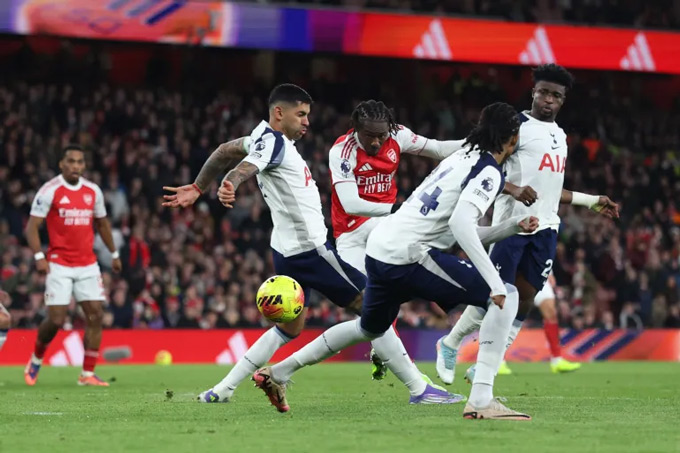 Eze không giấu giếm việc từng ở rất gần Tottenham