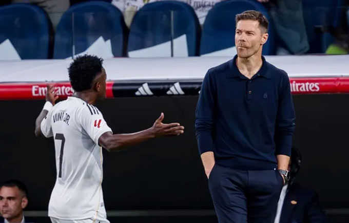 Vinicius cũng hay mâu thuẫn với HLV Alonso