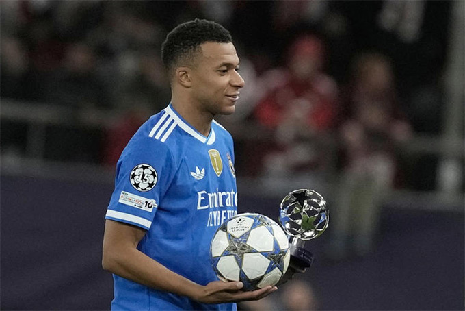 Mbappe bùng nổ với một cú poker