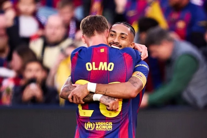 Vừa trở lại, Raphinha đã có 2 đường kiến tạo cho Yamal và Olmo ghi bàn trước Alaves.