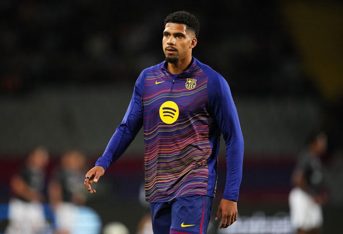 Ronald Araujo xin Barca nghỉ vô thời hạn giữa mùa giải