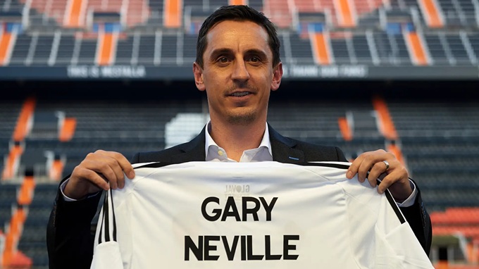 Neville nhận việc ở Valencia mà không có chút kinh nghiệm nào