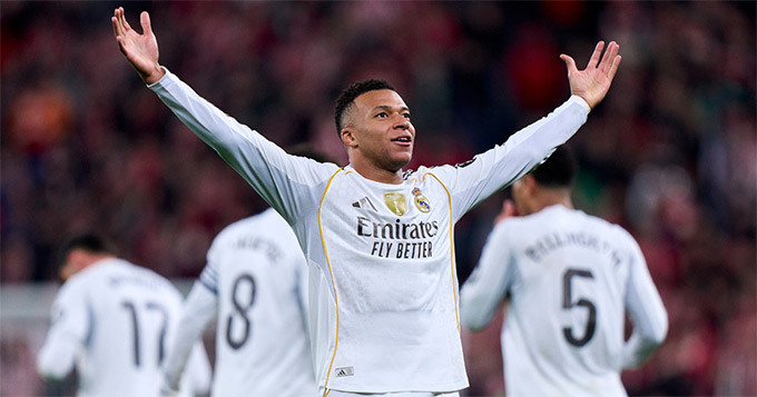 Mbappe bùng nổ khi góp công vào cả 3 bàn thắng cho Real