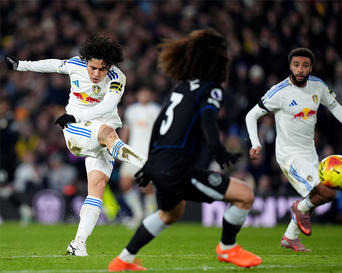 Màn trình diễn đỉnh cao của Tanaka trước Chelsea