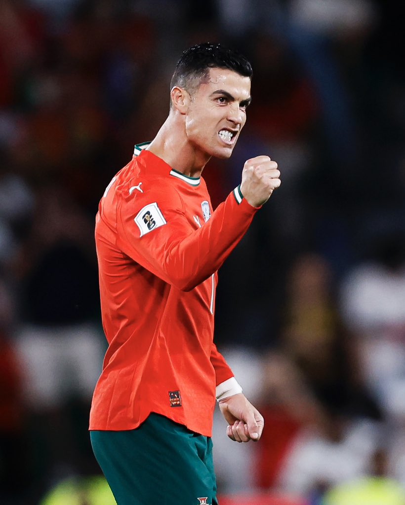 Ronaldo đứng thứ 25 theo bầu chọn của The Athletic