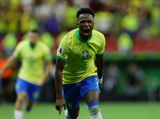 Vinicius Jr xếp trên Messi và Ronaldo