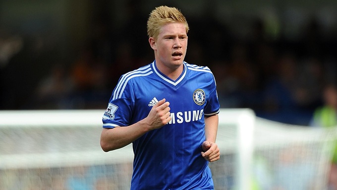 Kevin De Bruyne bị xếp sau Oscar trong danh sách ưu tiên đá chính ở Chelsea