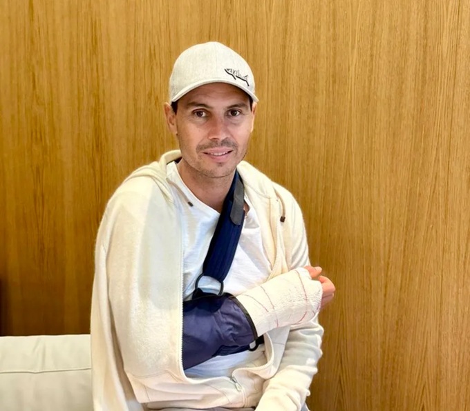 Nadal đã phẫu thuật thành công