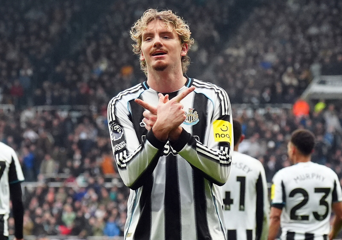 Tiền đạo Nick Woltemade của Newcastle 2 lần xé lưới Chelsea