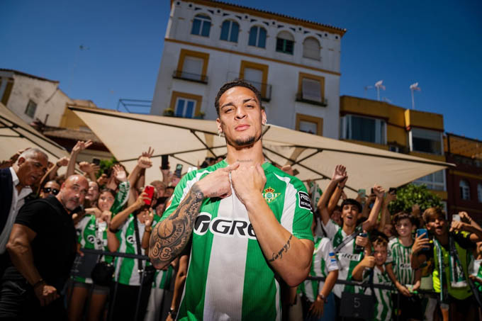 Antony thi đấu rất ấn tượng ở Betis